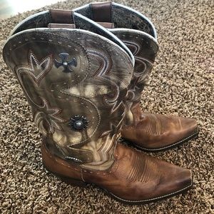 Ariat cowgirl boots